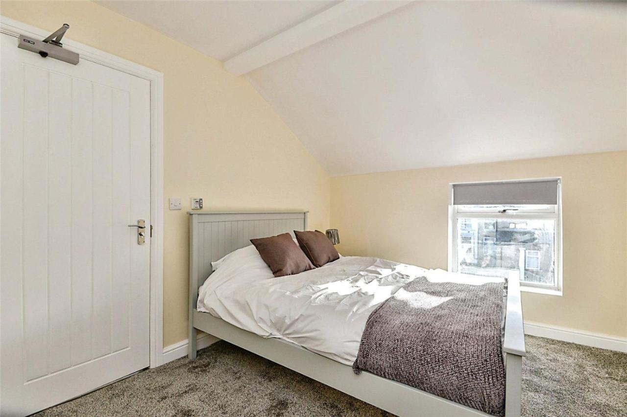 Beautiful Townhouse In Morecambe Kültér fotó